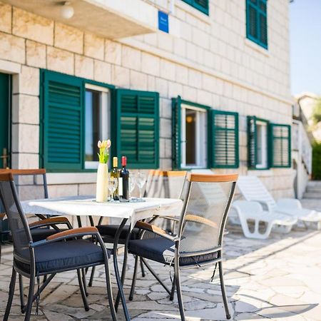 Apartment Kneze Račišće Bagian luar foto