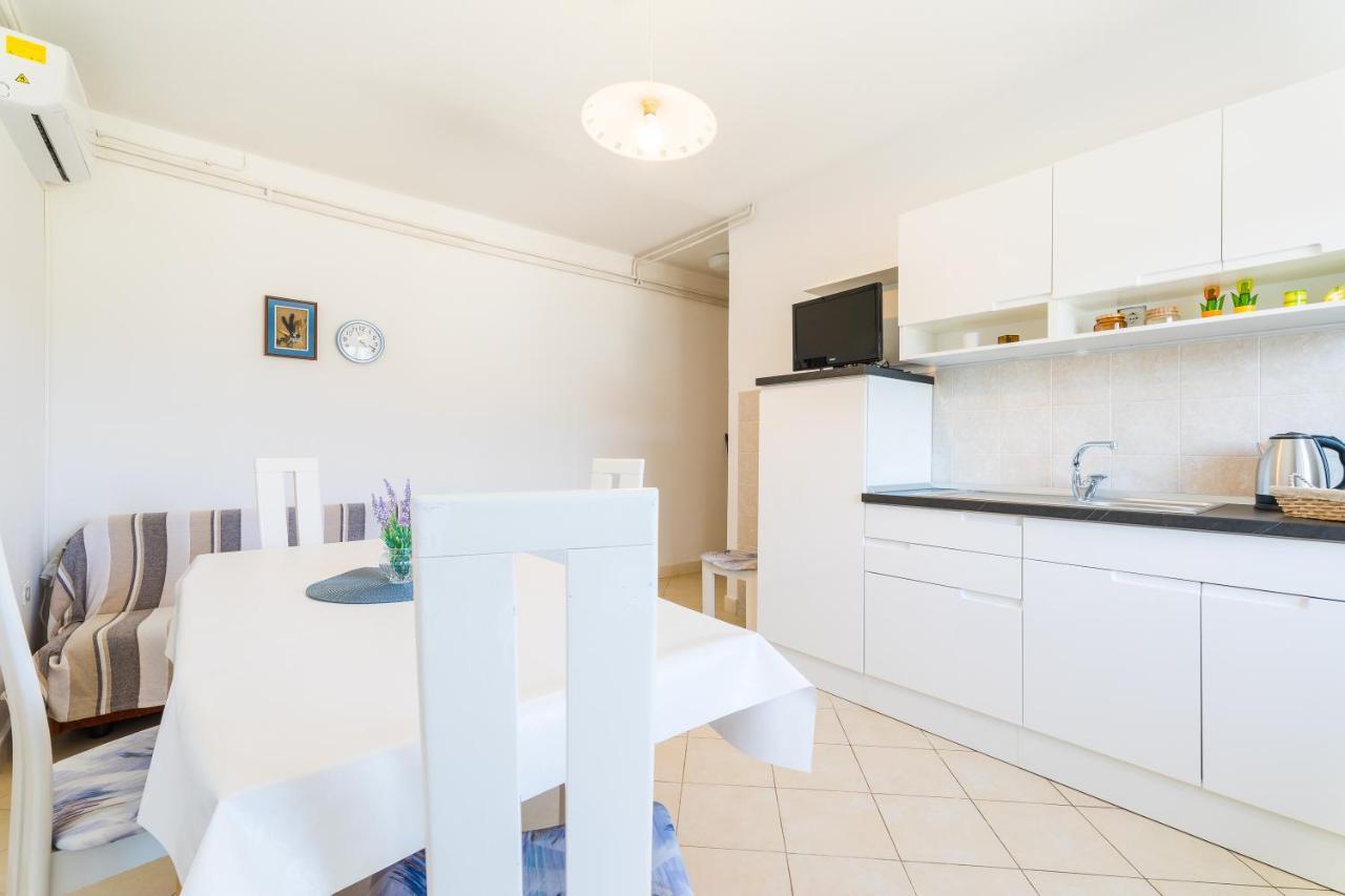 Apartment Kneze Račišće Bagian luar foto