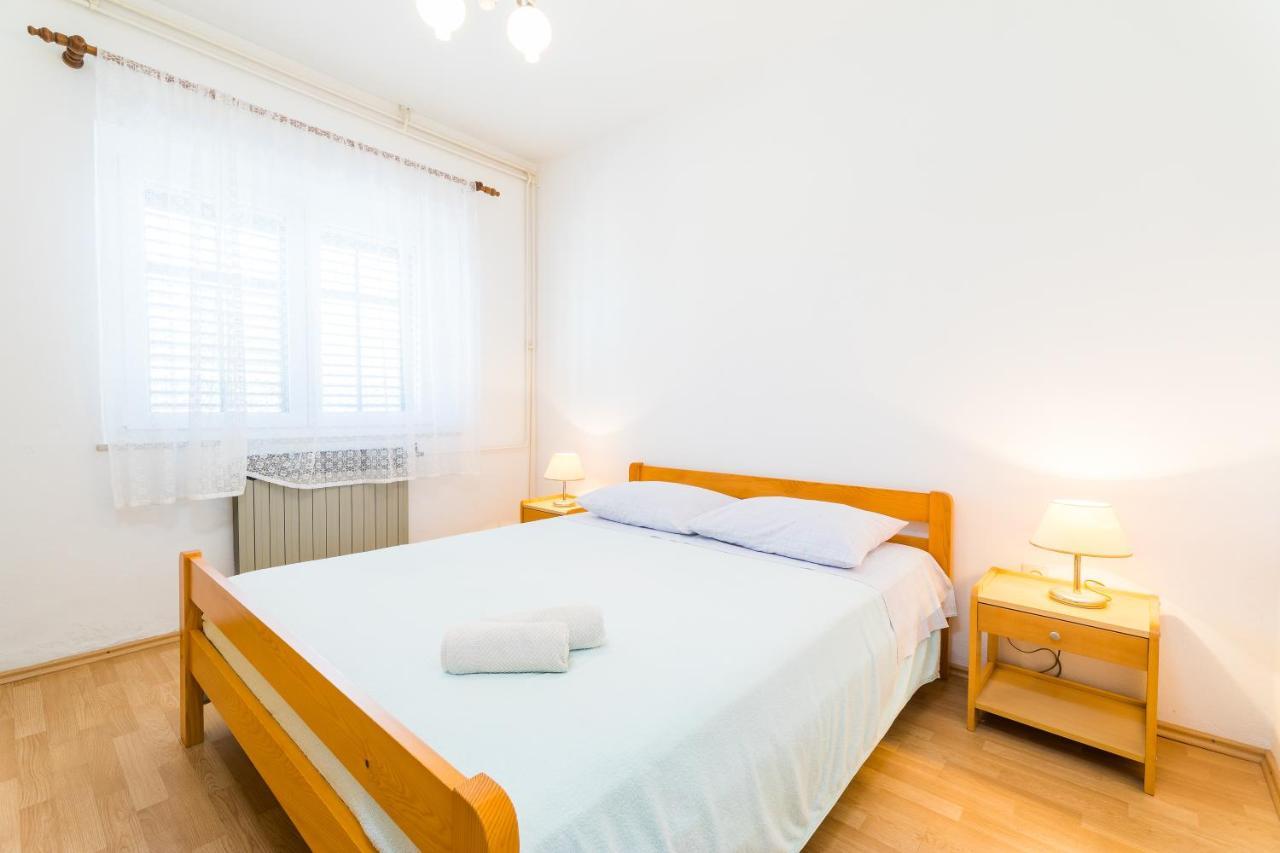 Apartment Kneze Račišće Bagian luar foto